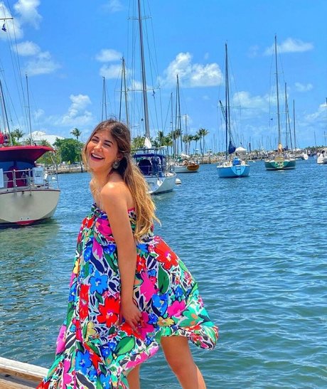 Malak Koura sexy pornstar photo