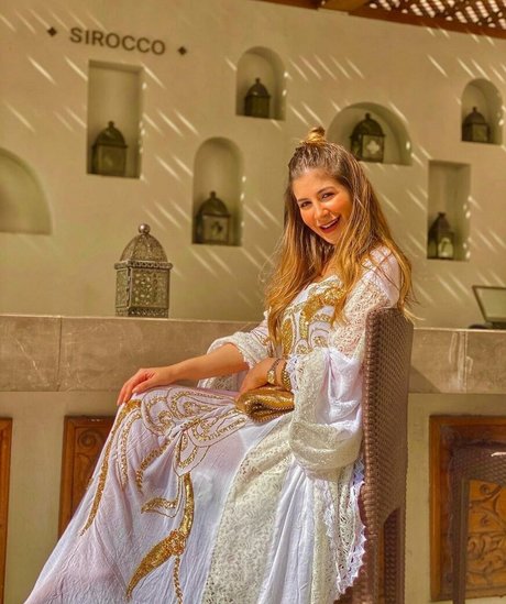 Malak Koura model best img