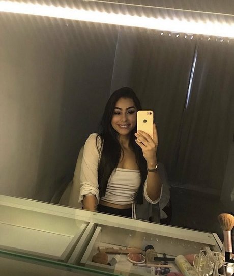 Isabela Libaroni model erotic pics