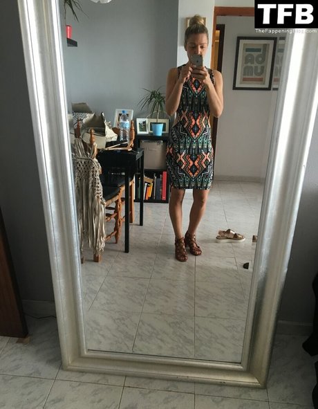 Claire Hutchings model sex galleries