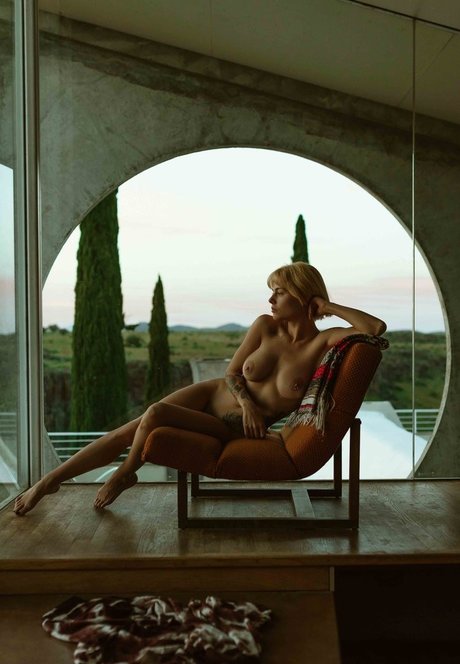 Marilyn Milk sexy star archive