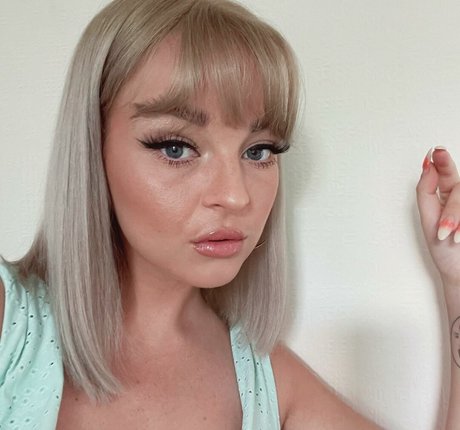 Emily Rose Perrin pornstar sex image