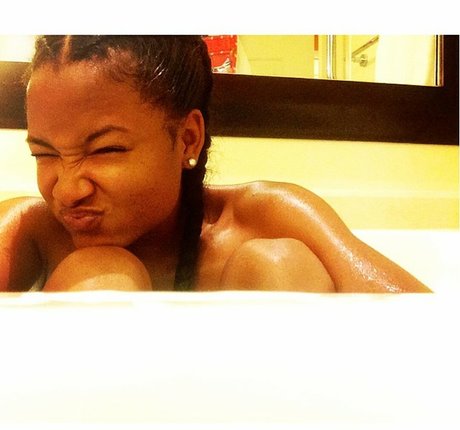 Rhyon Nicole Brown nude actress galleries