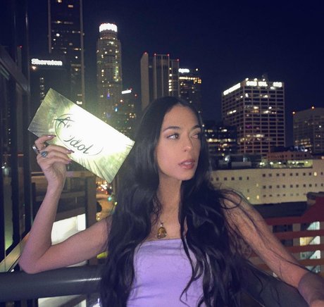 Erika Perry best actress photo