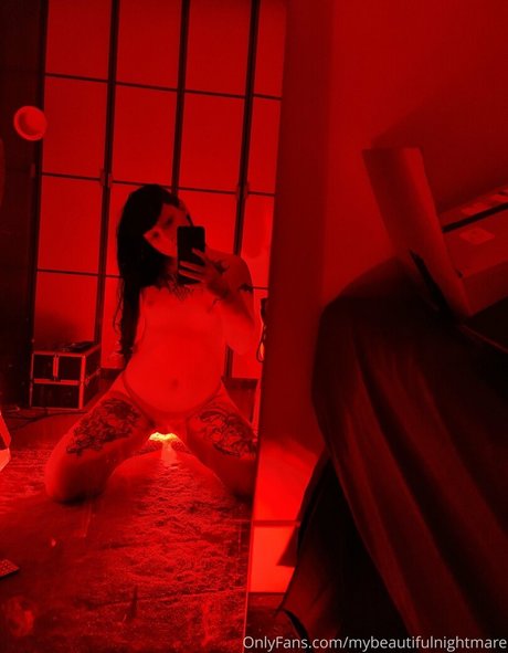 mybeautifulnightmare adult model image