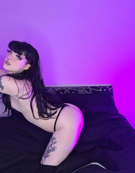 mybeautifulnightmare beautiful model picture