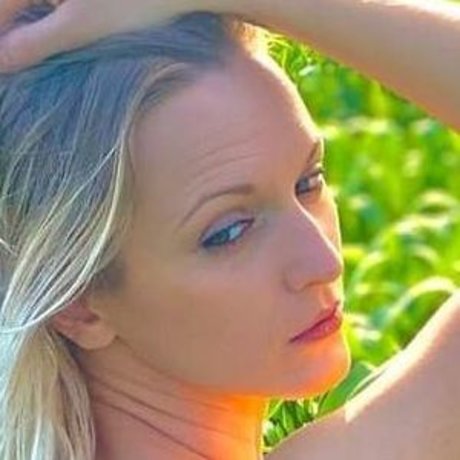 pink princess on sky model pornographic pics
