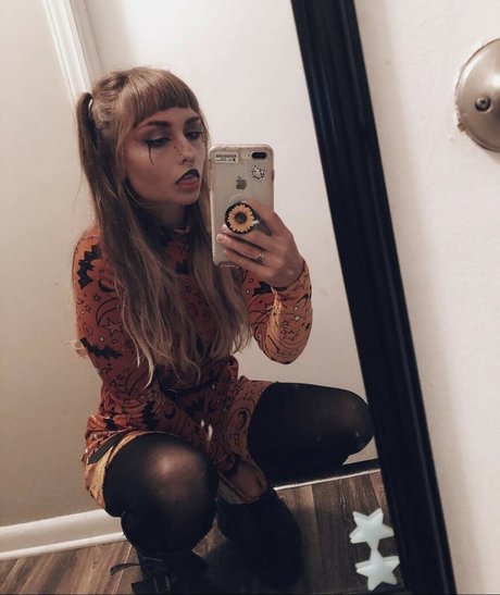 Evergreenosa erotic model photo