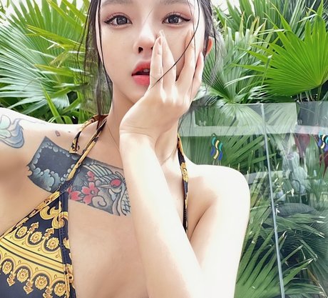 xyyoff sex model gallery