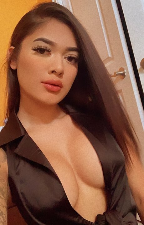 Jocelynmg model nude pictures