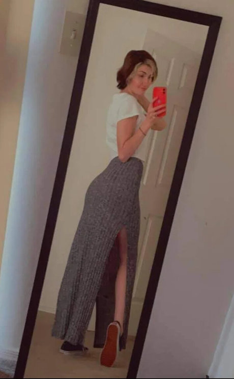 Trippyyjellyfish pornstar xxx picture