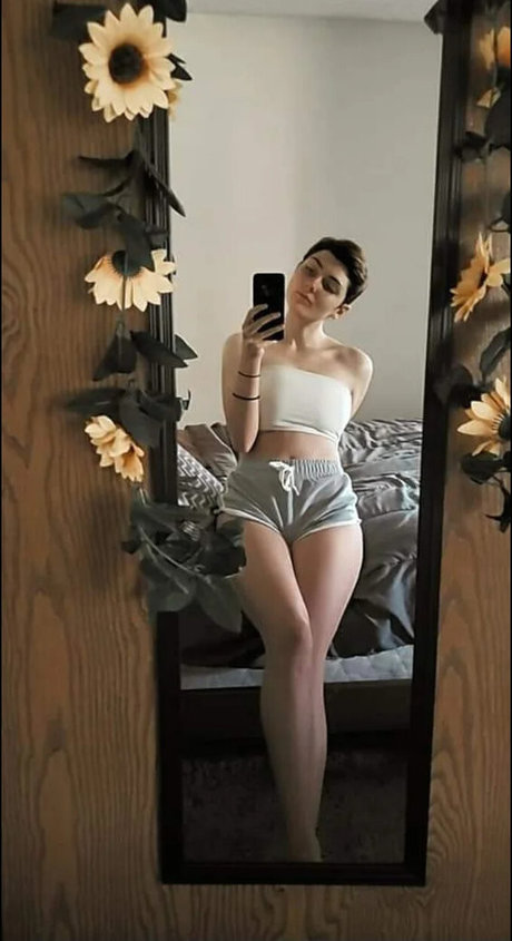 Trippyyjellyfish xxx star pic