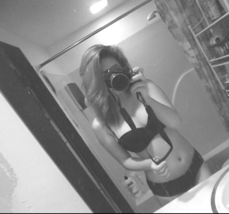 xstarmiya best pornstar pics