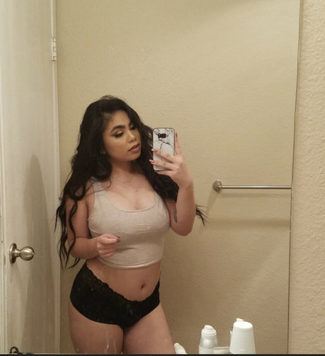 xstarmiya model nude gallery