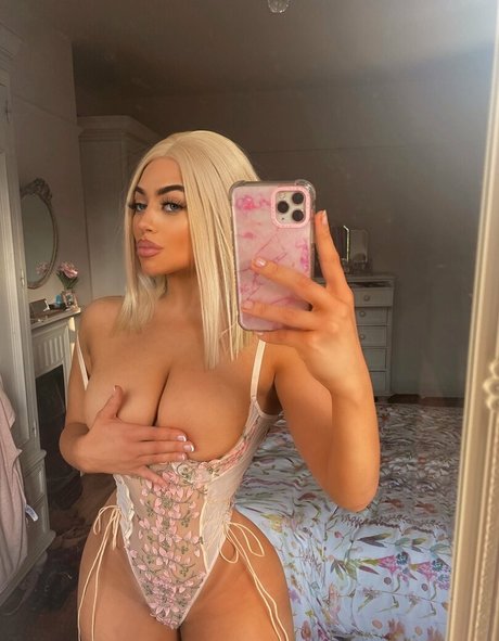 Kate Isobel nice actress pic