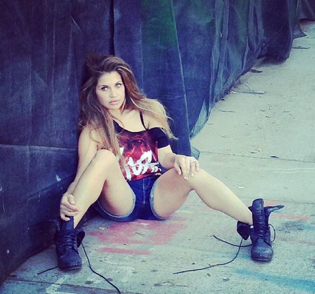 Danielle Fishel hot pornstar img