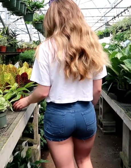 Madi ASMR pornographic model pics