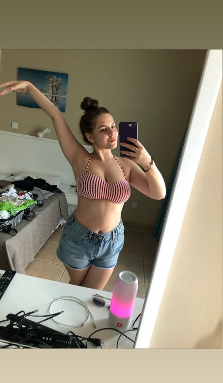 LusyCandy model free pictures