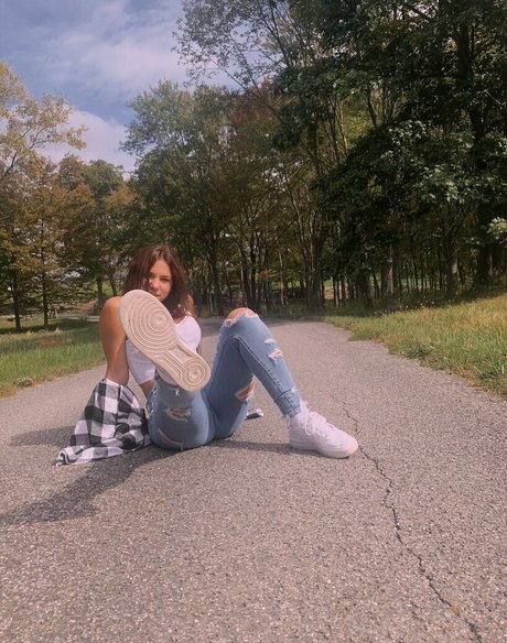 ___u l i a n a___ art model images