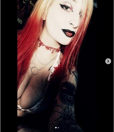 The Bloodwitch star beautiful pics