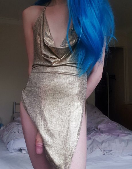 Blue Valentina model top archive