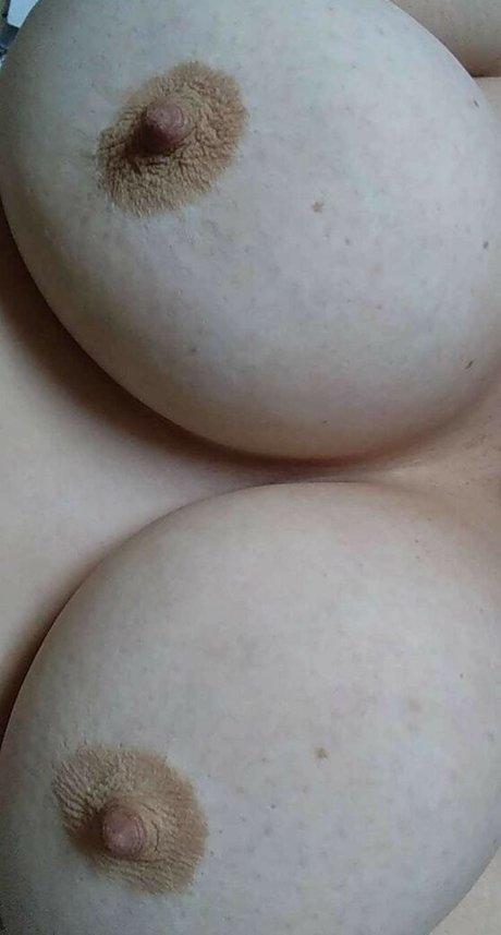 Freakindabed21 naked model archive