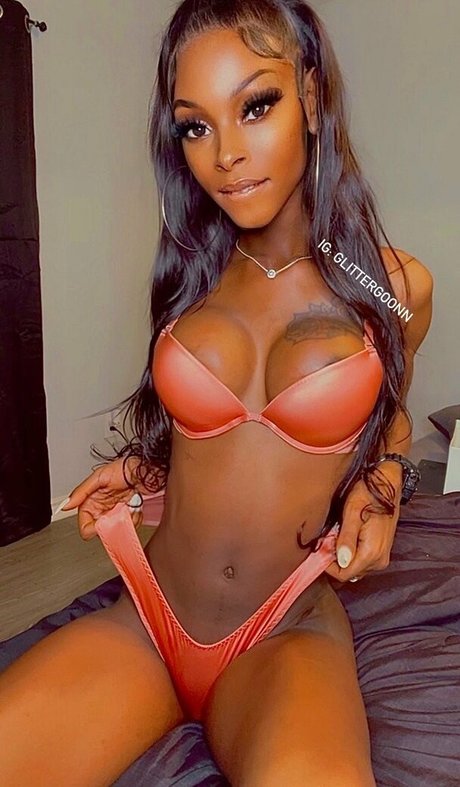 Erotica Vanderlei hd actress pics