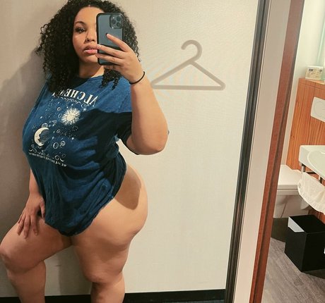 Tanya Mayenge hd pornstar photo