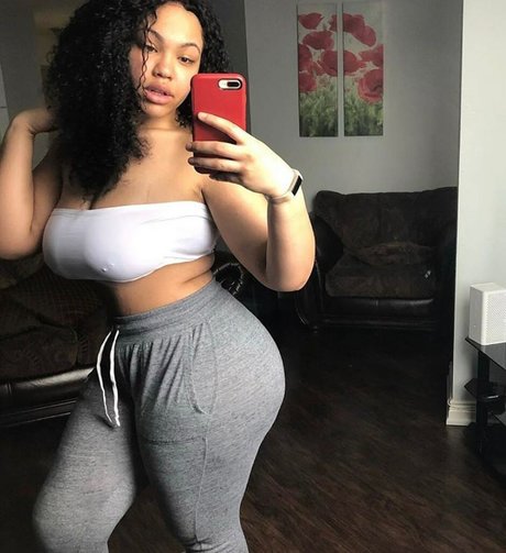 Tanya Mayenge hd actress image