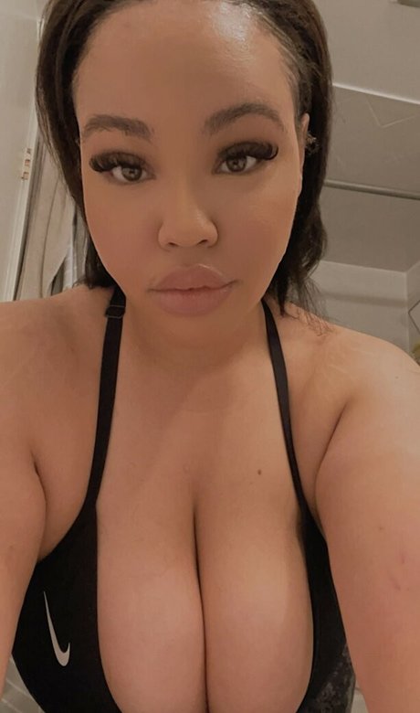 Tanya Mayenge Profile pic