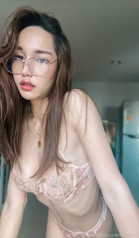 Benz Sang nudes star galleries