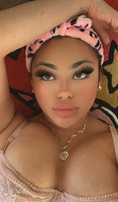 RosalbaNaomi sexy pornstar photo