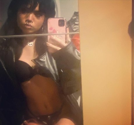 Saintsgoth model sex img