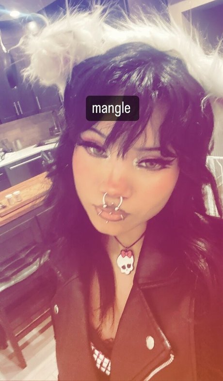 Saintsgoth high quality actress photo