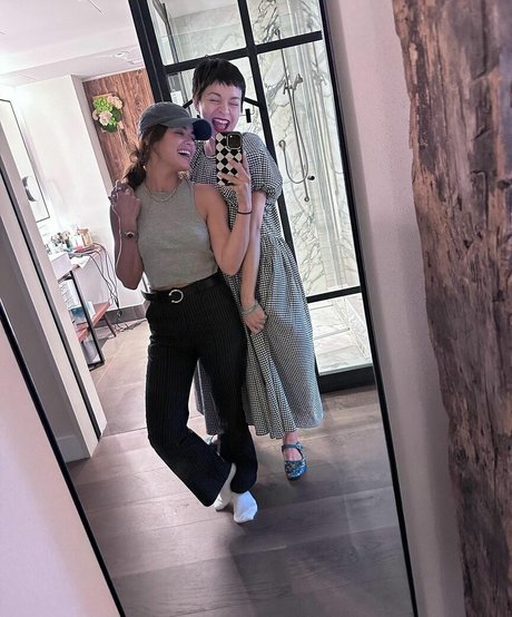 Lucy Hale hd model photos