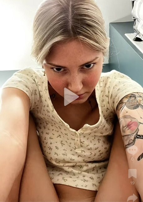 Stinkypoopyfartface pornstar hd gallery