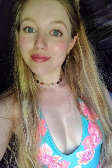 DreamingOfAmelia star best pictures