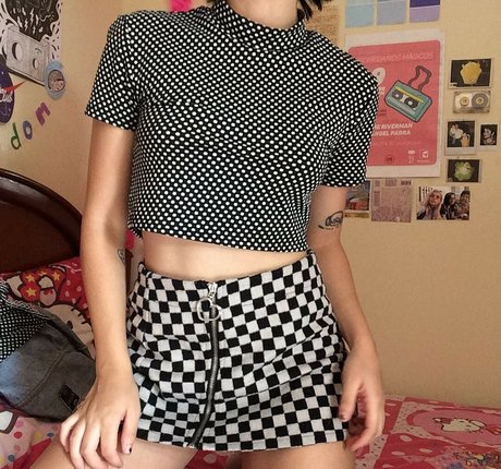 Daniela Montaguth star art pic