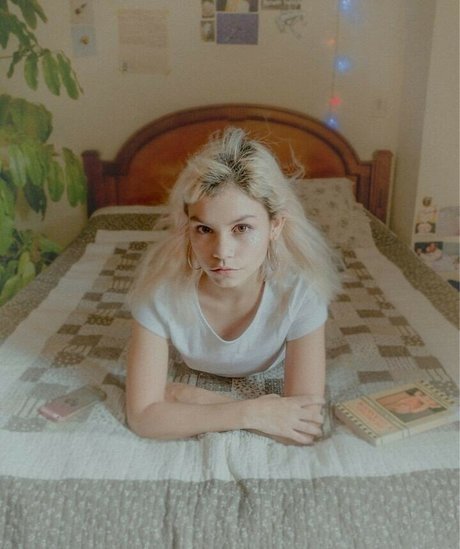 Daniela Montaguth xxx pornstar photo