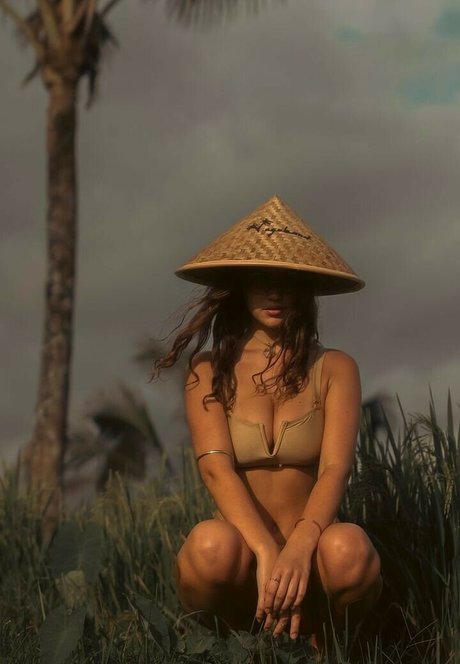 Maarya Maaryam pretty pornstar gallery