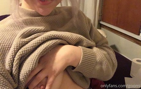 goomi model perfect image