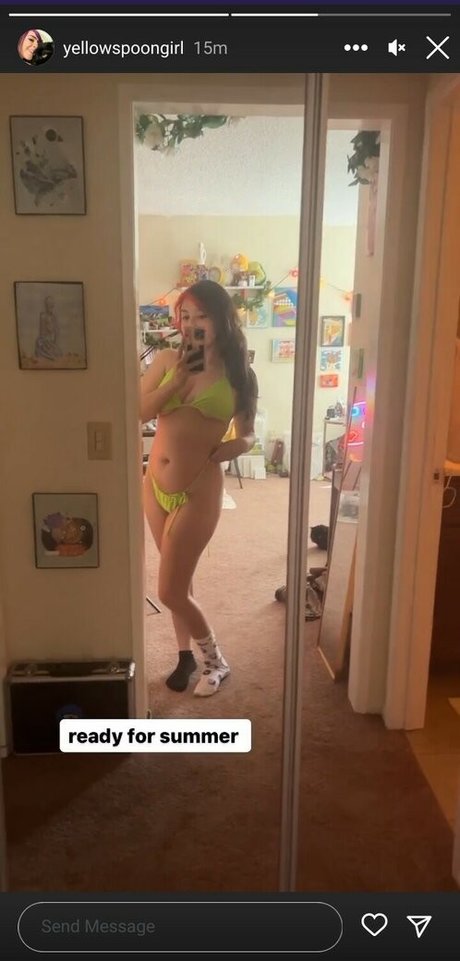 Yellowspoongirl porn actress photo