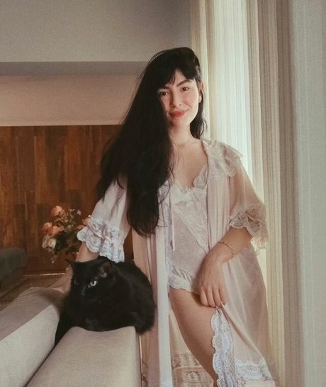 Becca Frances exclusive model images