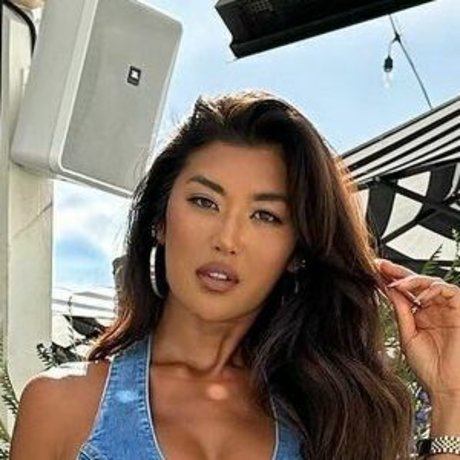 Jenn Lee xxx pornstar pics