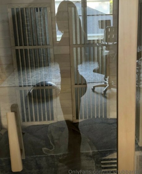 Lucy Hubbard sexy model gallery