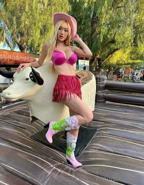 kittyddollfans nudes star image