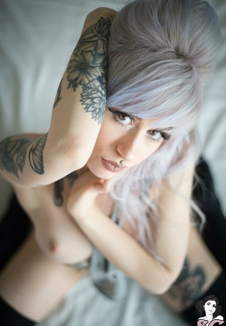 Jinni SG beautiful model pic