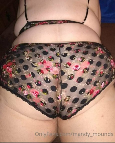 mandy mounds exclusive star pic