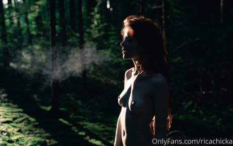 RicaChicka hot model pic