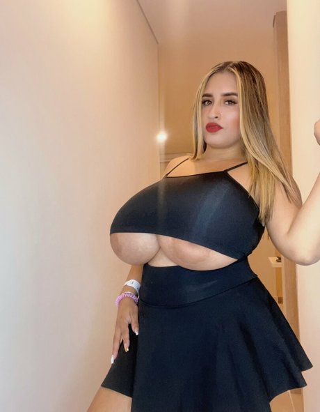 Darli Karina xxx pornstar img